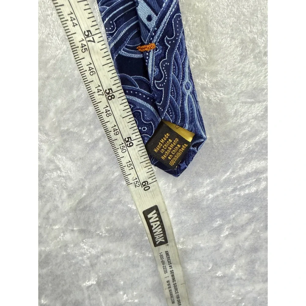 Donald J Trump Signature Collection Mens Silk Paisley Necktie Blue